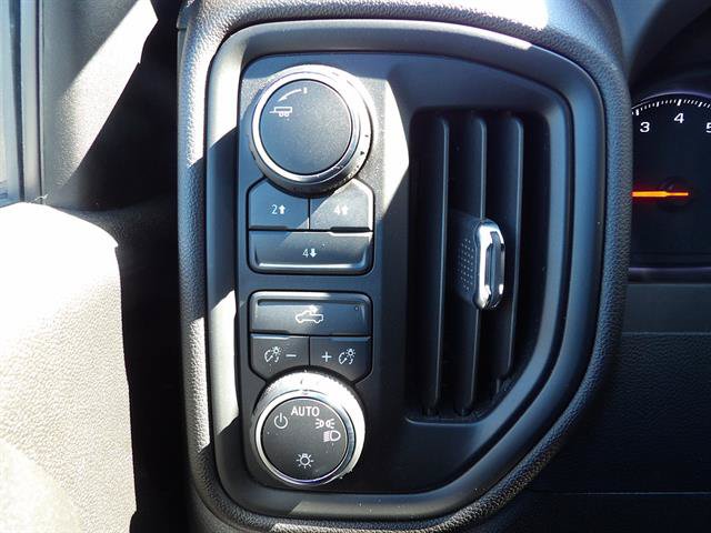 Used 2024 Chevrolet Silverado 2500 Custom w/ Custom Convenience Package AWD/4WD image 18