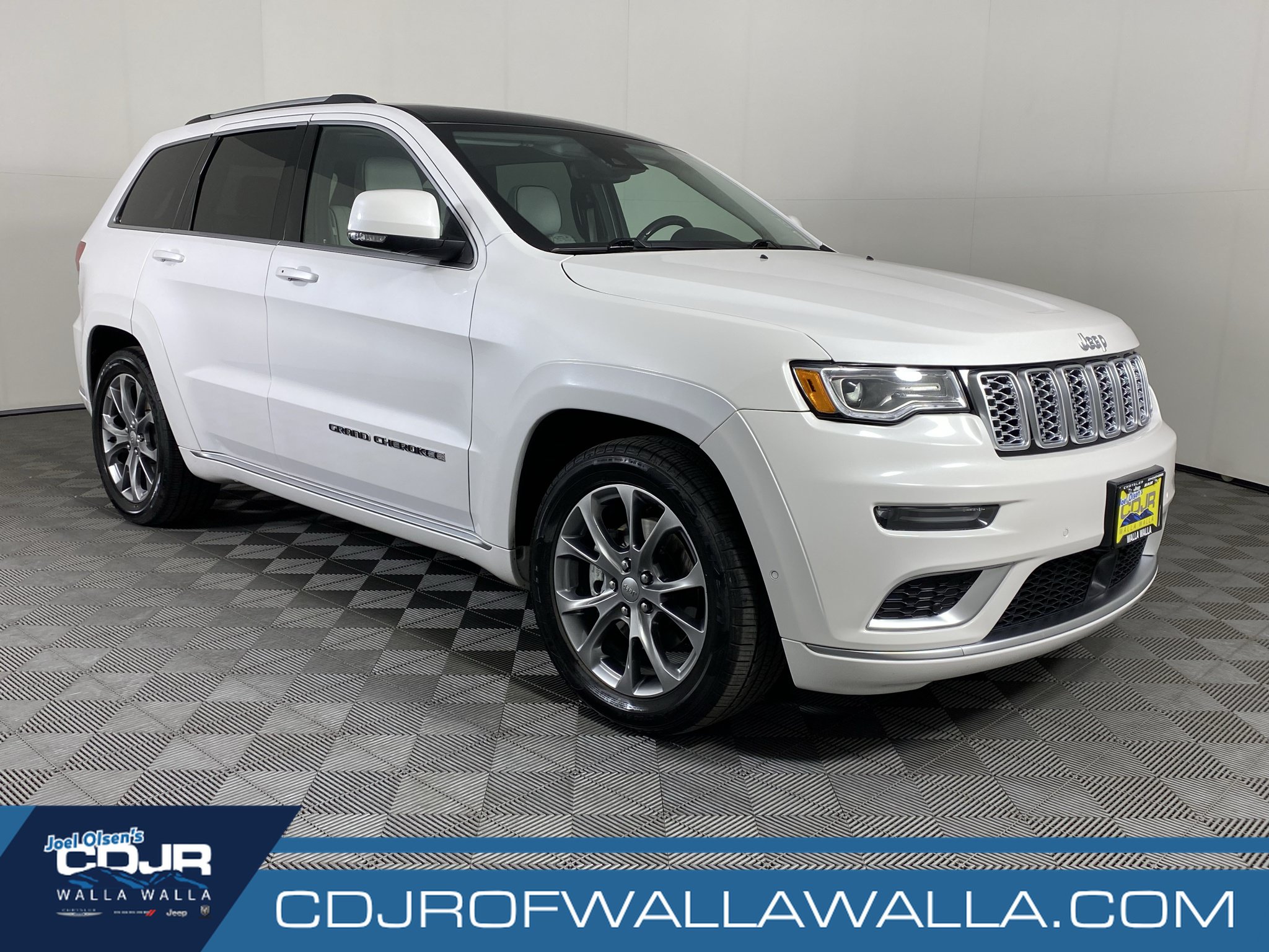 Used 2021 Jeep Grand Cherokee Summit AWD/4WD image 1