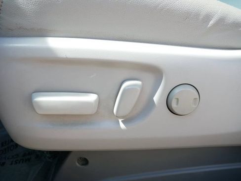 Used 2017 Toyota Sienna XLE FWD image 15