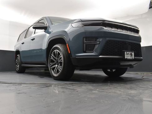 New 2026 Jeep Grand Wagoneer L 4WD w/ Premium Group I image 19