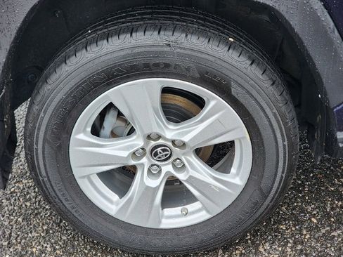 Used 2019 Toyota RAV4 XLE image 12