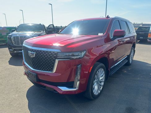 Used 2024 Cadillac Escalade Luxury AWD/4WD image 1