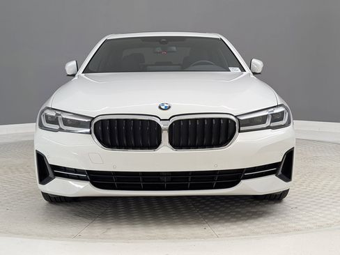 Certified 2023 BMW 530i w/ Convenience Package image 4
