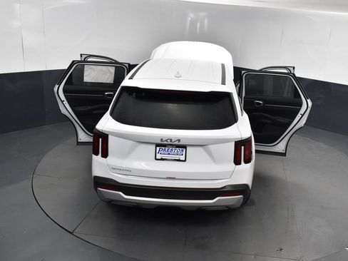 New 2025 Kia Sorento LX FWD image 22