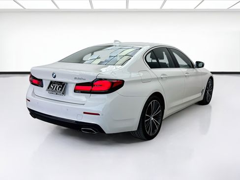 Used 2021 BMW 530e w/ Luxury Seating Package RWD image 4