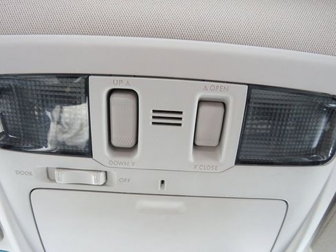 Used 2015 Subaru Legacy 3.6R Limited image 22