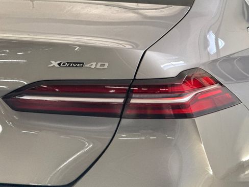 Used 2026 BMW i5 eDrive40 w/ Premium Package image 12