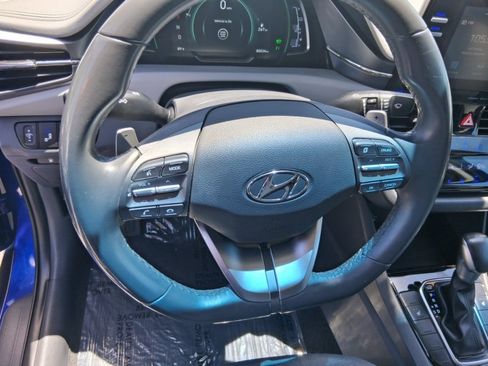 Used 2020 Hyundai Ioniq SE FWD image 13