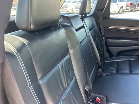 Used 2015 Jeep Grand Cherokee Limited AWD/4WD image 16