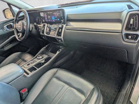 Used 2023 Kia Sorento EX w/ Panoramic Sunroof Package AWD/4WD image 21