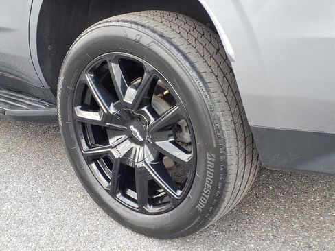 Used 2022 Chevrolet Tahoe RST w/ Luxury Package image 11
