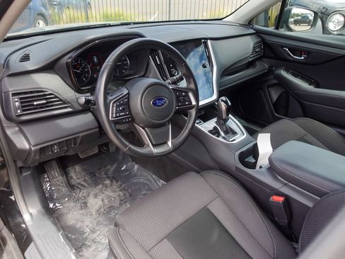 Used 2024 Subaru Outback Premium AWD/4WD image 11