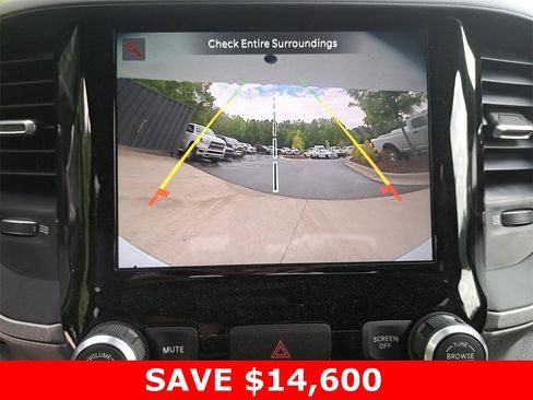 Used 2024 RAM 2500 Tradesman w/ Chrome Appearance Group image 24