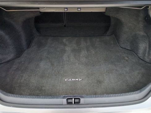 Used 2017 Toyota Camry XSE w/ Moonroof Package image 15