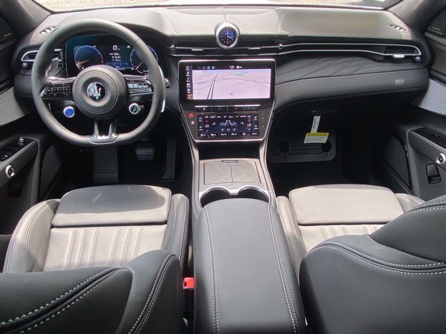 Used 2025 Maserati Grecale GT AWD/4WD image 43