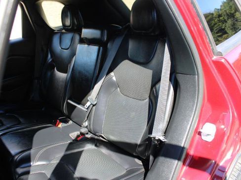 Used 2021 Jeep Cherokee High Altitude image 14