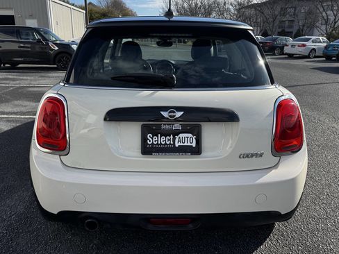 Used 2016 MINI Cooper 2-Door Hardtop image 4