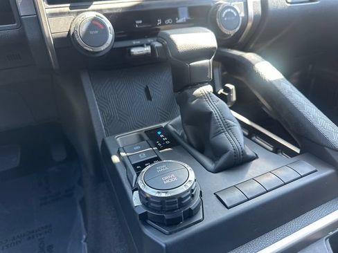 Certified 2025 Toyota 4Runner SR5 AWD/4WD image 28