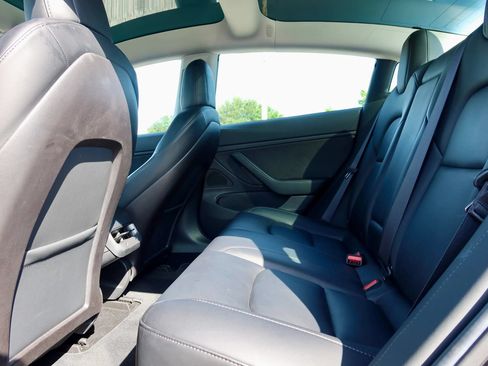 Used 2019 Tesla Model 3 Standard Range Plus RWD image 14