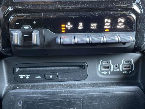 Used 2019 RAM 1500 Limited AWD/4WD image 31
