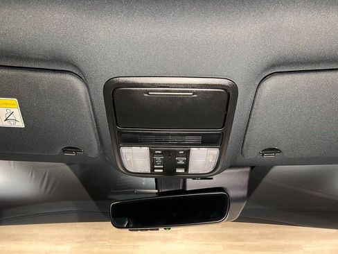 Used 2022 Honda Pilot TrailSport image 21