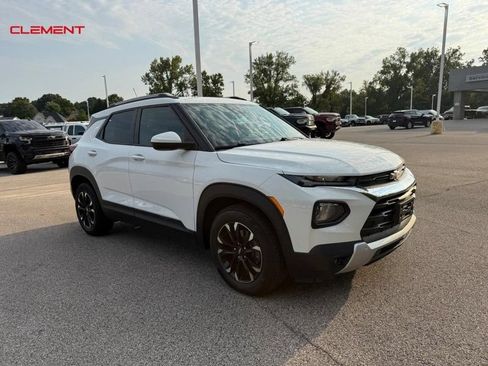Used 2021 Chevrolet TrailBlazer LT w/ Convenience Package FWD image 11