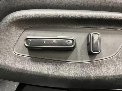 New 2026 Honda HR-V EX-L image 13