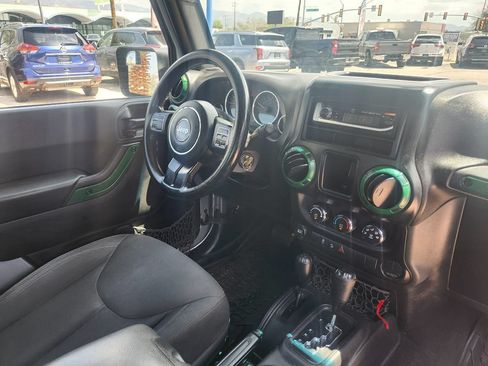 Used 2015 Jeep Wrangler Unlimited Sport AWD/4WD image 22