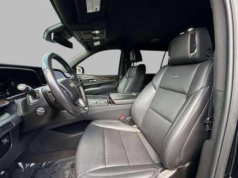 Used 2024 Cadillac Escalade ESV Luxury AWD/4WD image 37