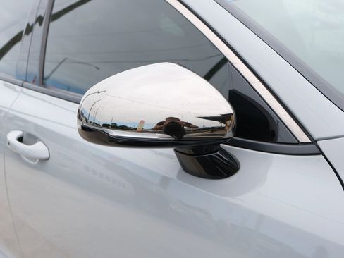 Used 2019 Kia Stinger GT1 image 18