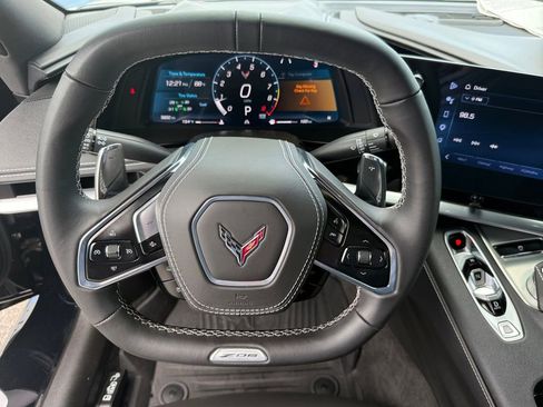 Used 2025 Chevrolet Corvette Z06 RWD image 13