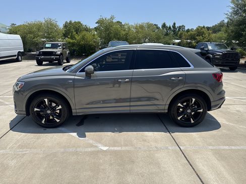 Used 2020 Audi Q3 2.0T Premium Plus w/ Premium Plus Package AWD/4WD image 6