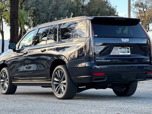 Used 2021 Cadillac Escalade ESV Sport w/ Driver Assist Tech Package image 6