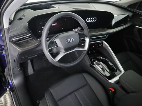 Used 2025 Audi Q5 Premium Plus w/ Premium Plus image 10