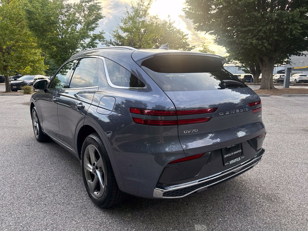 Used 2026 Genesis GV70 2.5T Advanced AWD/4WD image 8