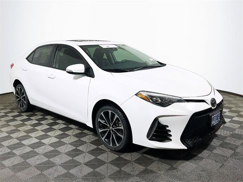 Certified 2017 Toyota Corolla XSE image 1