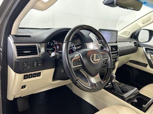 Used 2023 Lexus GX 460 Premium w/ Premium Package image 14