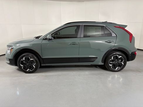New 2026 Kia Niro Wind FWD image 5