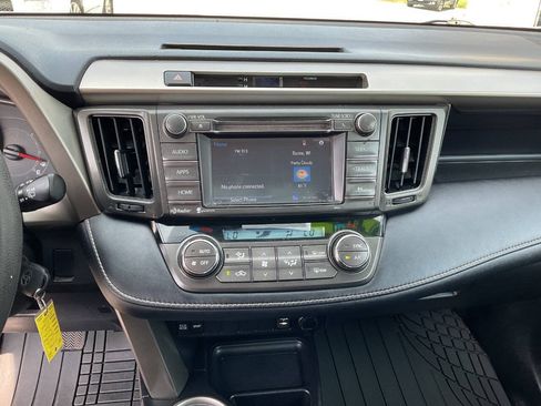 Used 2014 Toyota RAV4 XLE AWD/4WD image 22