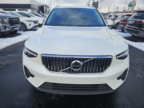 Used 2024 Volvo XC40 B5 Ultimate w/ Protection Package Premier image 2