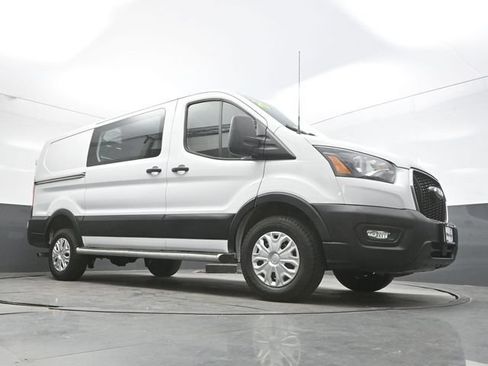 Used 2025 Ford Transit 250 Low Roof w/ Exterior Upgrade Package RWD image 40