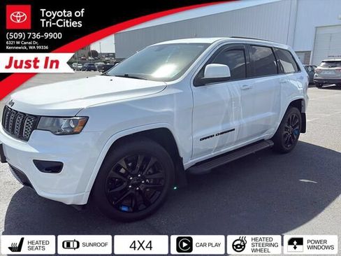 Used 2018 Jeep Grand Cherokee Altitude AWD/4WD image 1