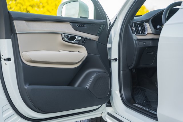 New 2026 Volvo XC90 B6 Plus AWD/4WD image 39