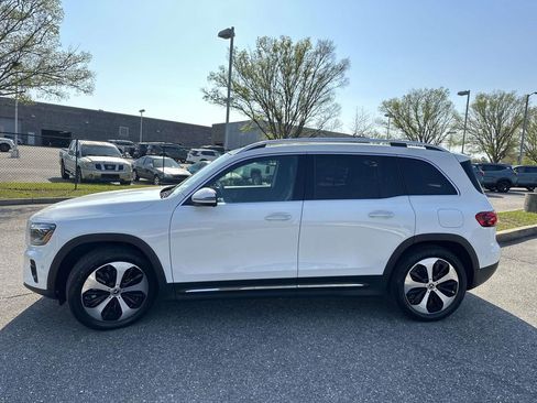 Used 2025 Mercedes-Benz GLB 250 4MATIC image 34