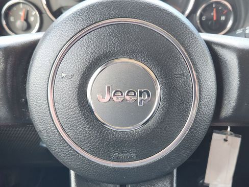 Used 2017 Jeep Wrangler Sport w/ Quick Order Package 24S AWD/4WD image 34