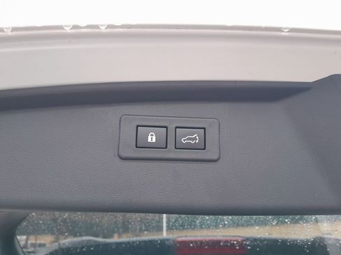 Used 2022 Subaru Outback Limited AWD/4WD image 35