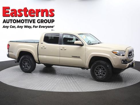 Used 2018 Toyota Tacoma SR5 AWD/4WD image 45