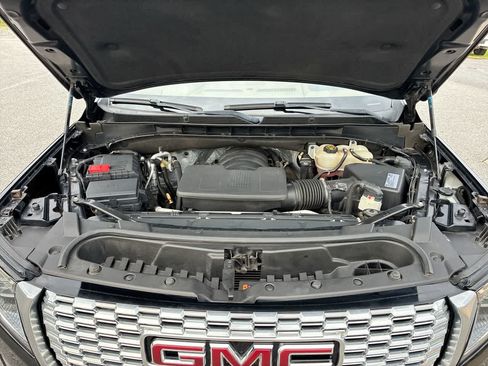 Used 2021 GMC Yukon Denali w/ Denali Premium Package AWD/4WD image 31