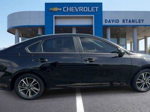 Used 2023 Kia Forte LXS FWD image 9