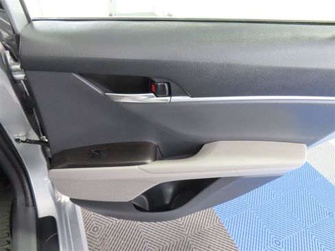 Used 2023 Toyota Camry LE FWD image 27